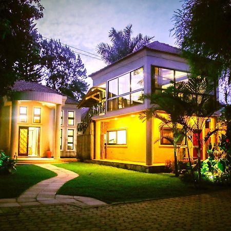 Zawadi House Lodge Аруша Екстериор снимка