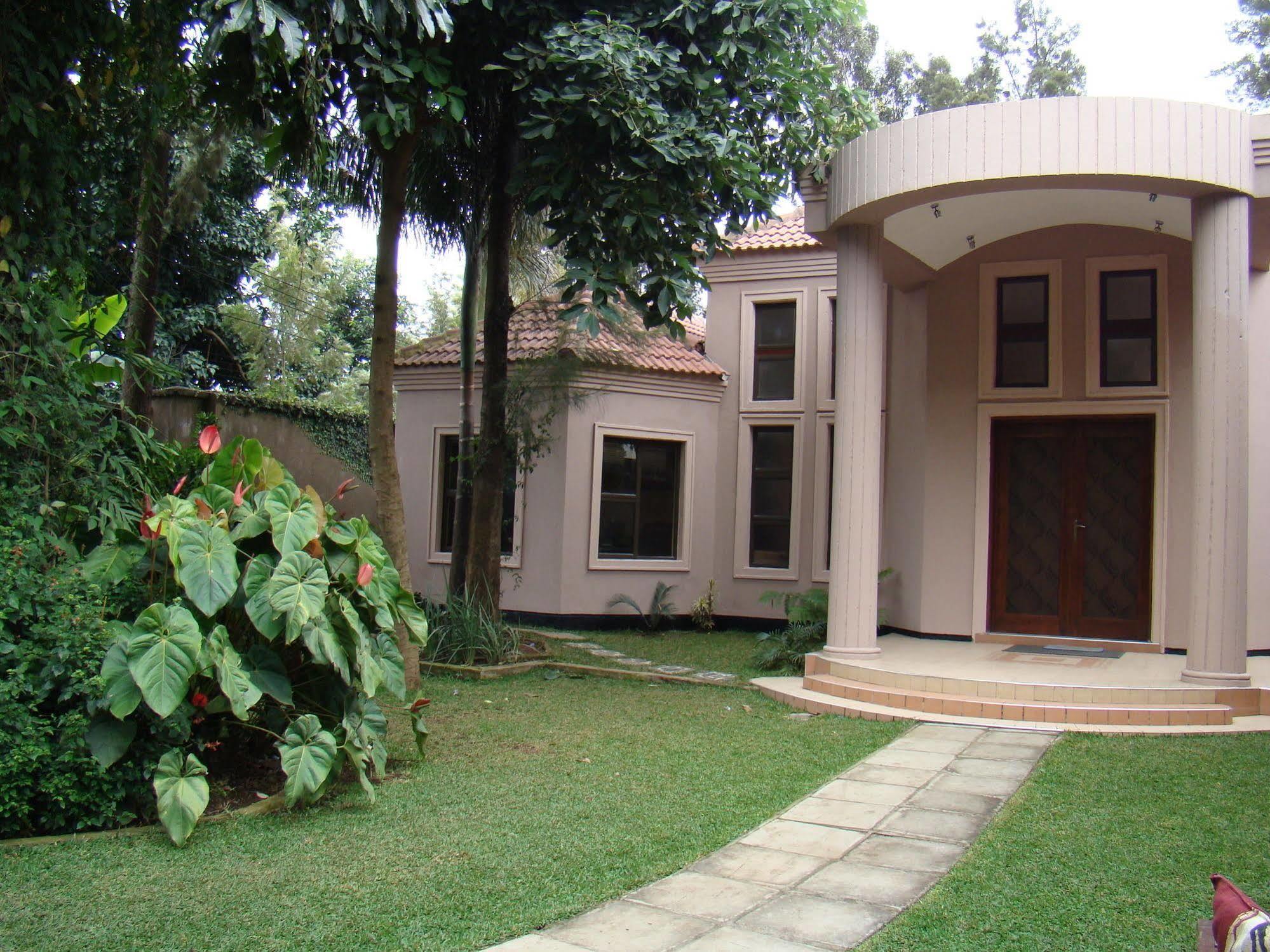 Zawadi House Lodge Аруша Екстериор снимка