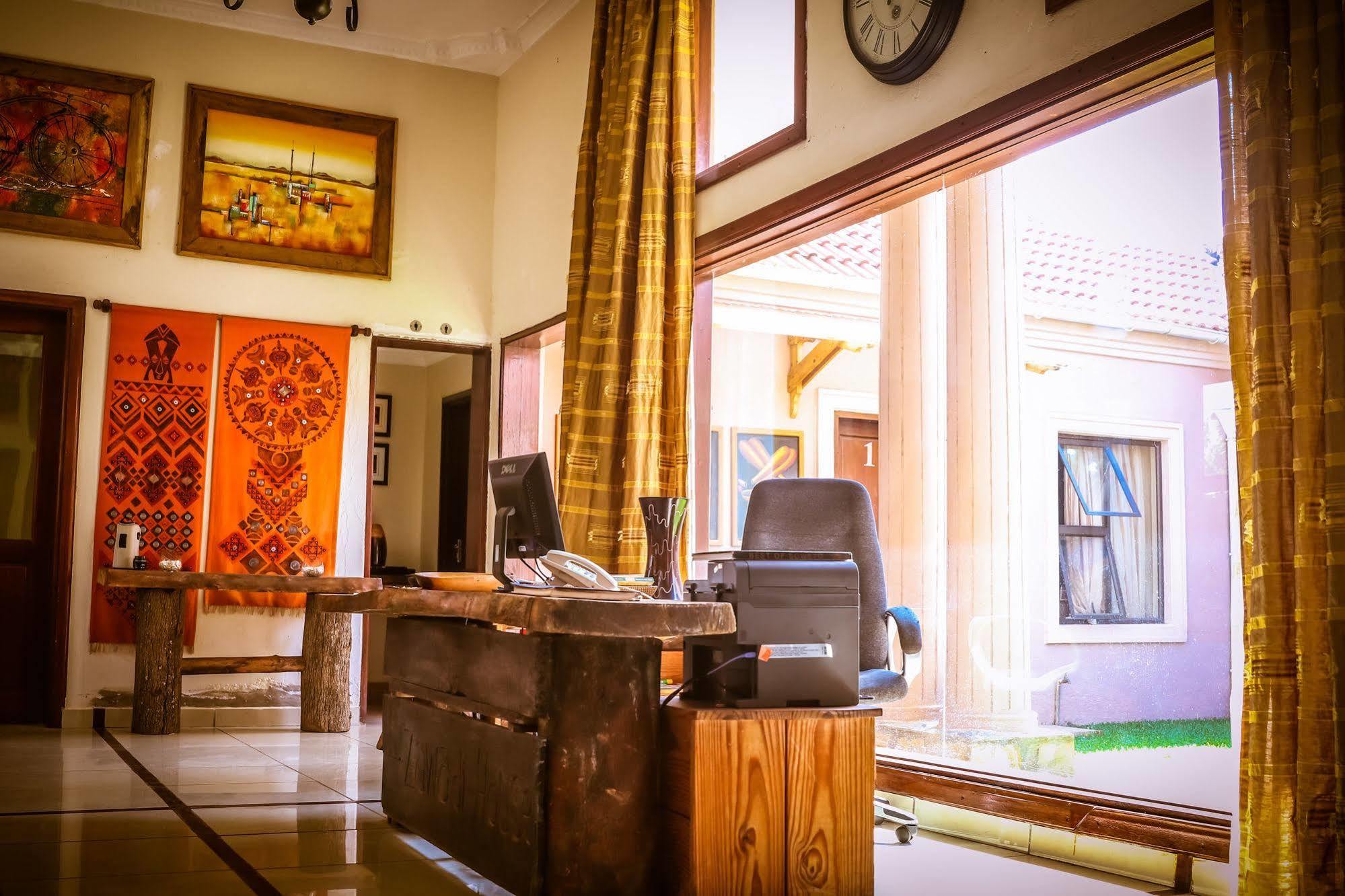 Zawadi House Lodge Аруша Екстериор снимка