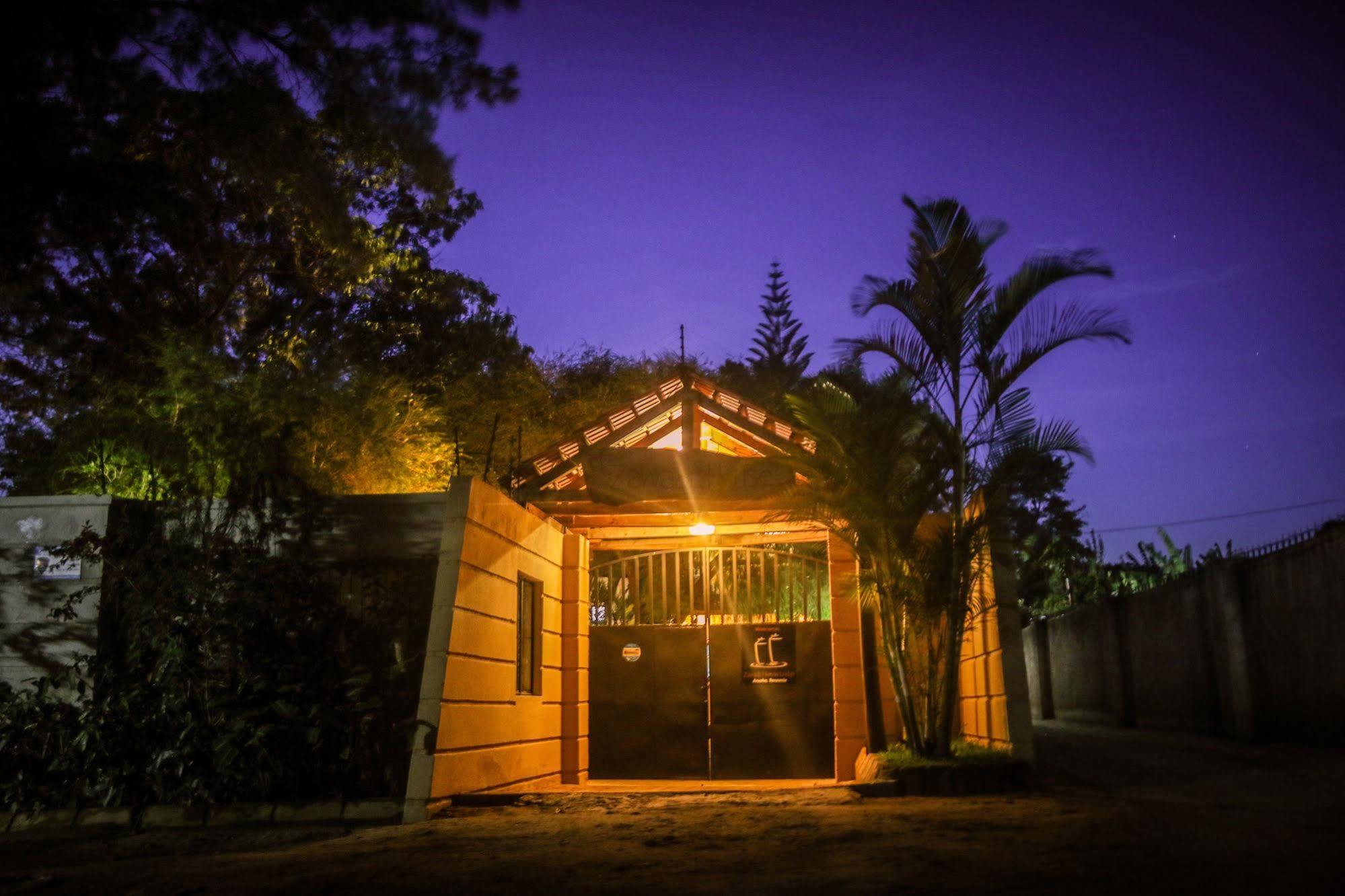 Zawadi House Lodge Аруша Екстериор снимка